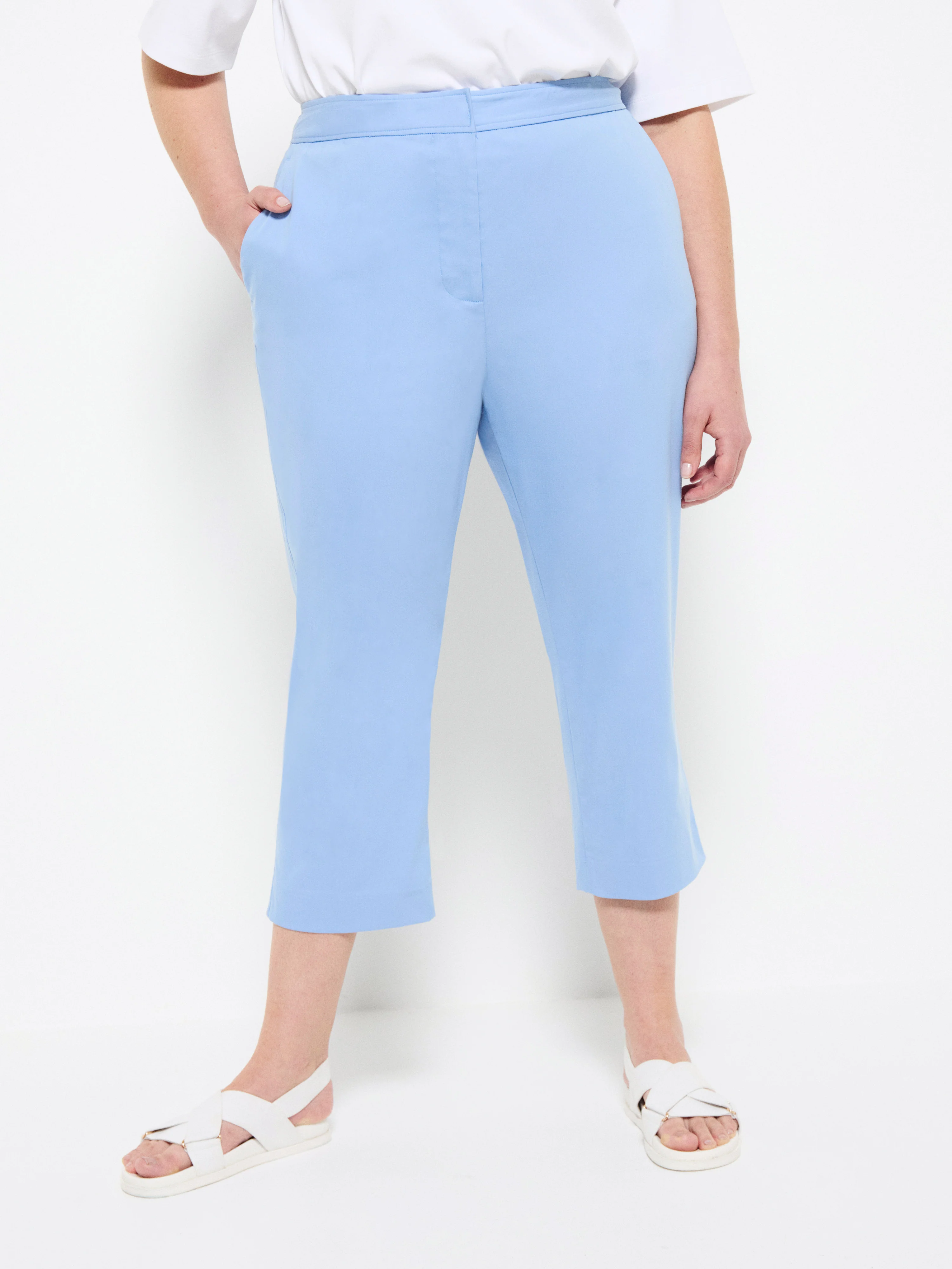 Raya Cropped Pant - Image 6
