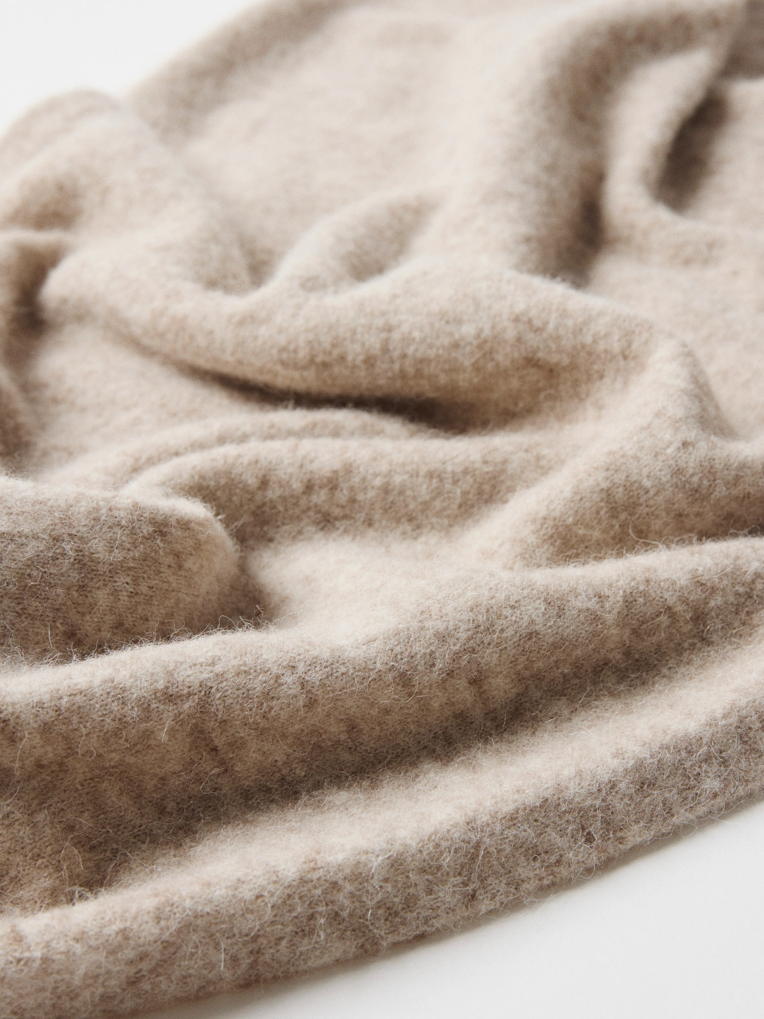Sofia Lofty Scarf - Image 3