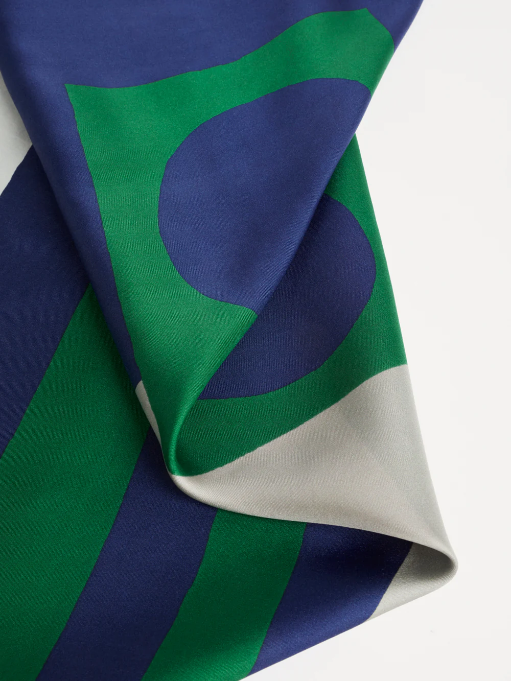 The Abstract Print Scarf - Image 4