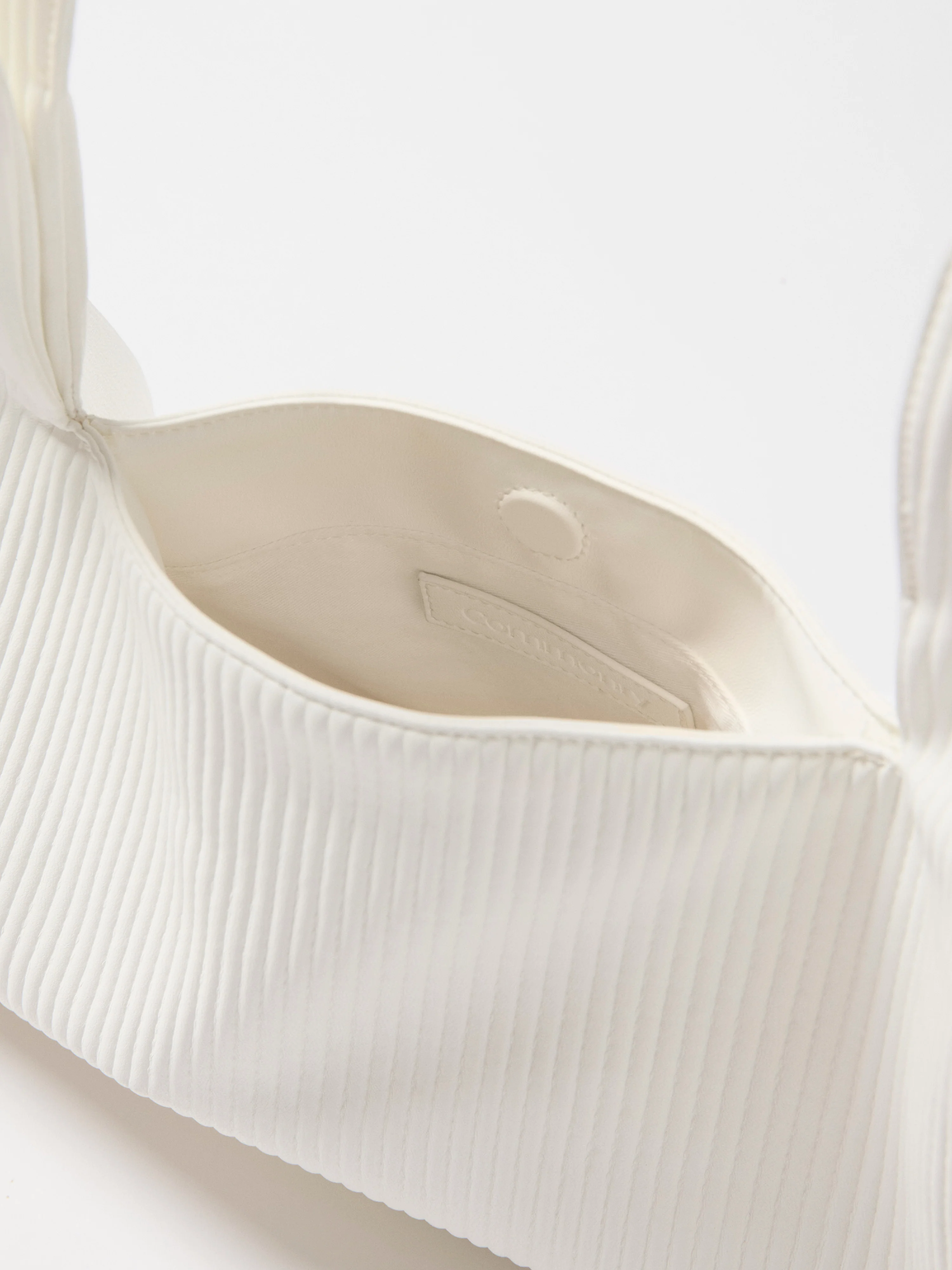The Alessa Pleated Bag - Image 3