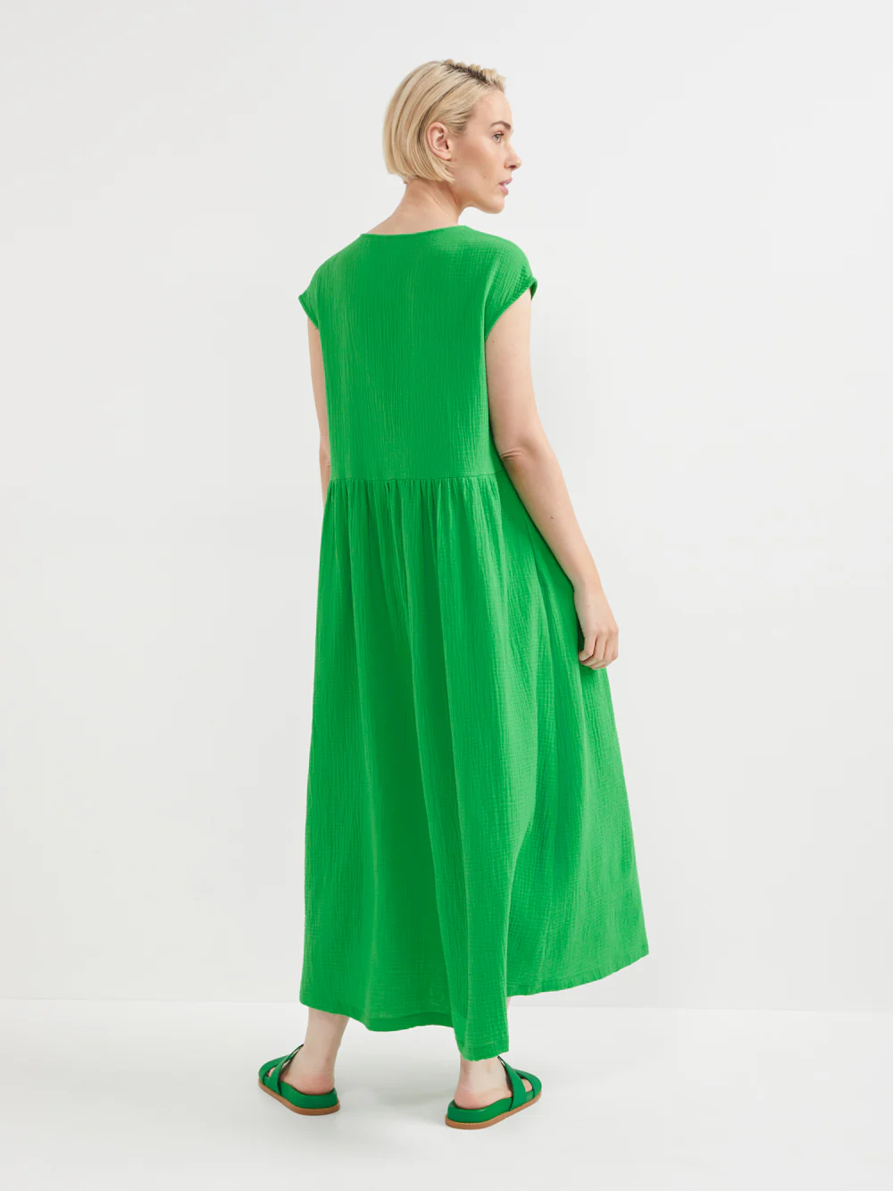 The Button Front Crinkle Midi Dress - Image 2