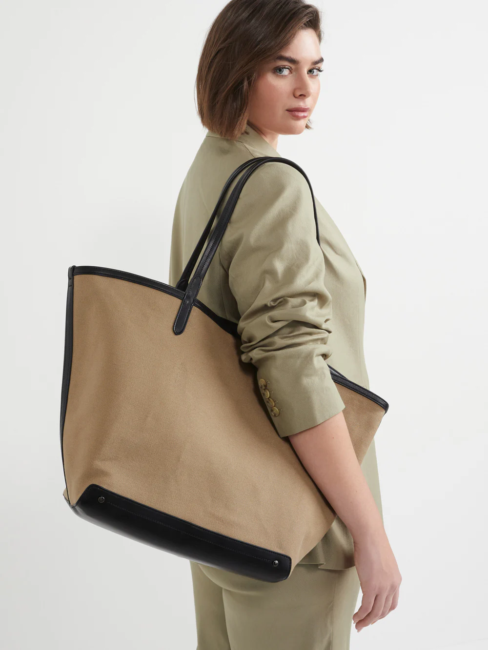 The Capri Tote - Image 13