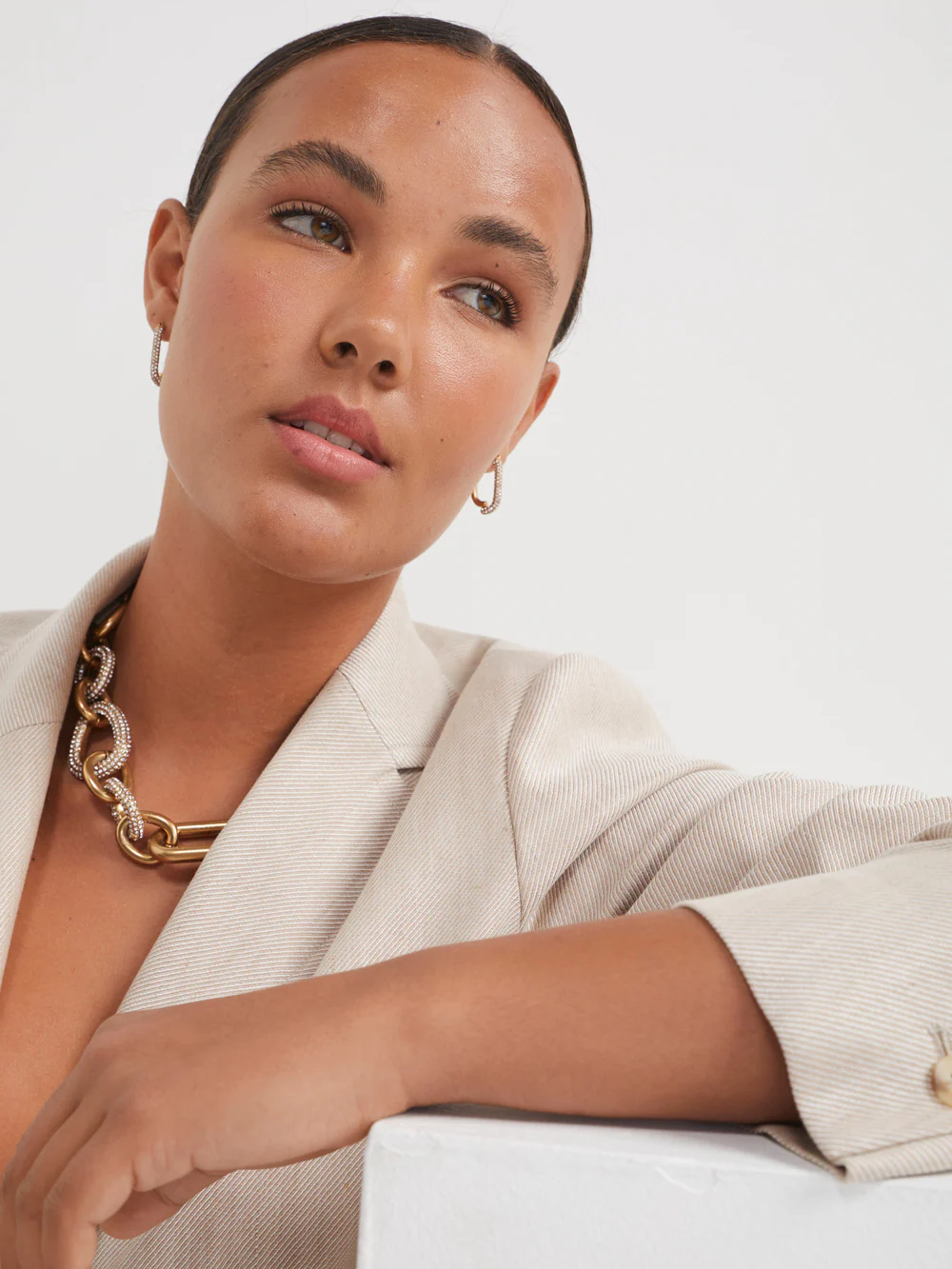 The Caroline Statement Necklace - Image 2