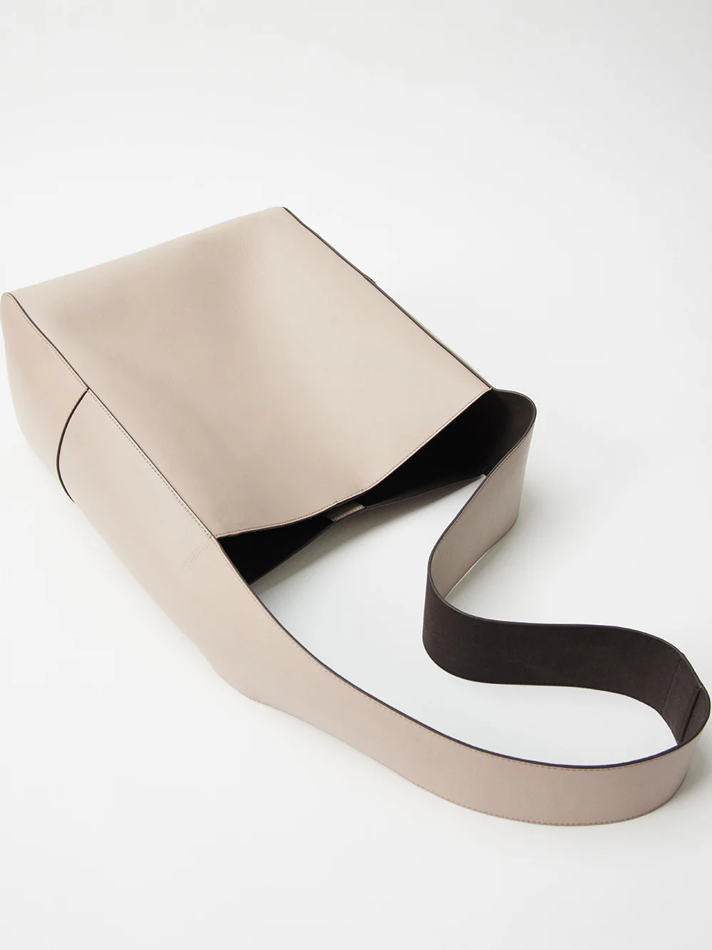 The Colette Leather Hobo - Image 4