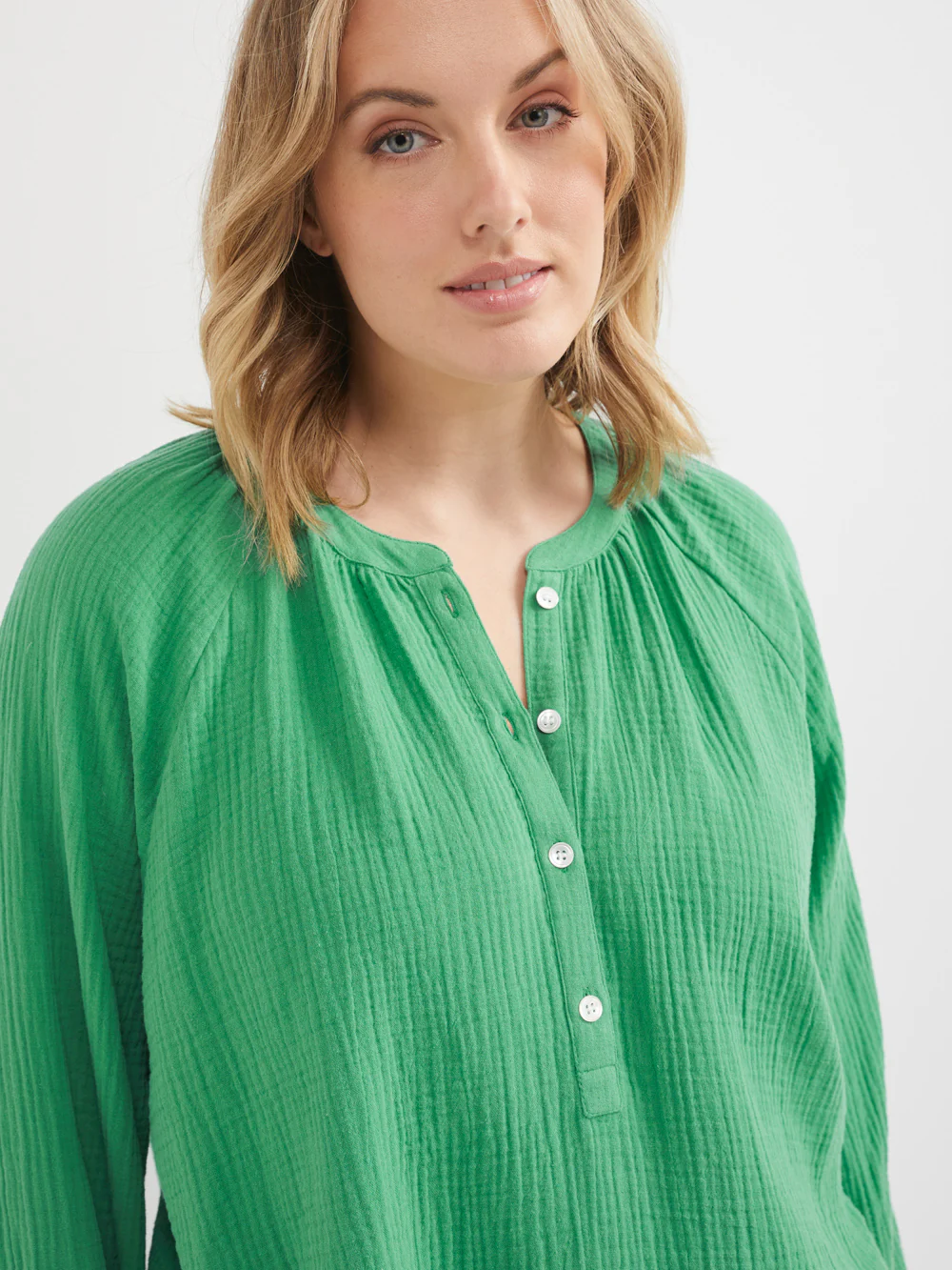 The Cotton Crinkle Popover Top - Image 7
