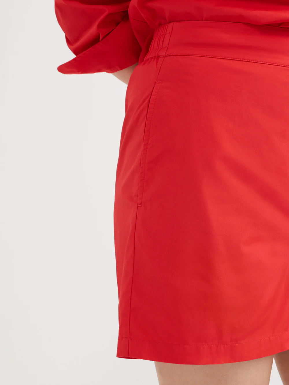 The Cotton Poplin Relaxed Short - Image 3