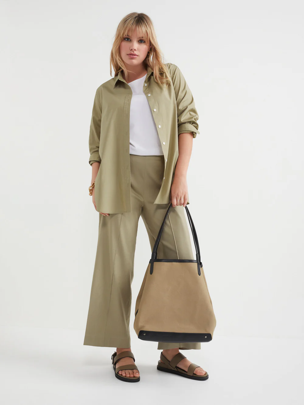 The Cotton Poplin Shirt - Image 3