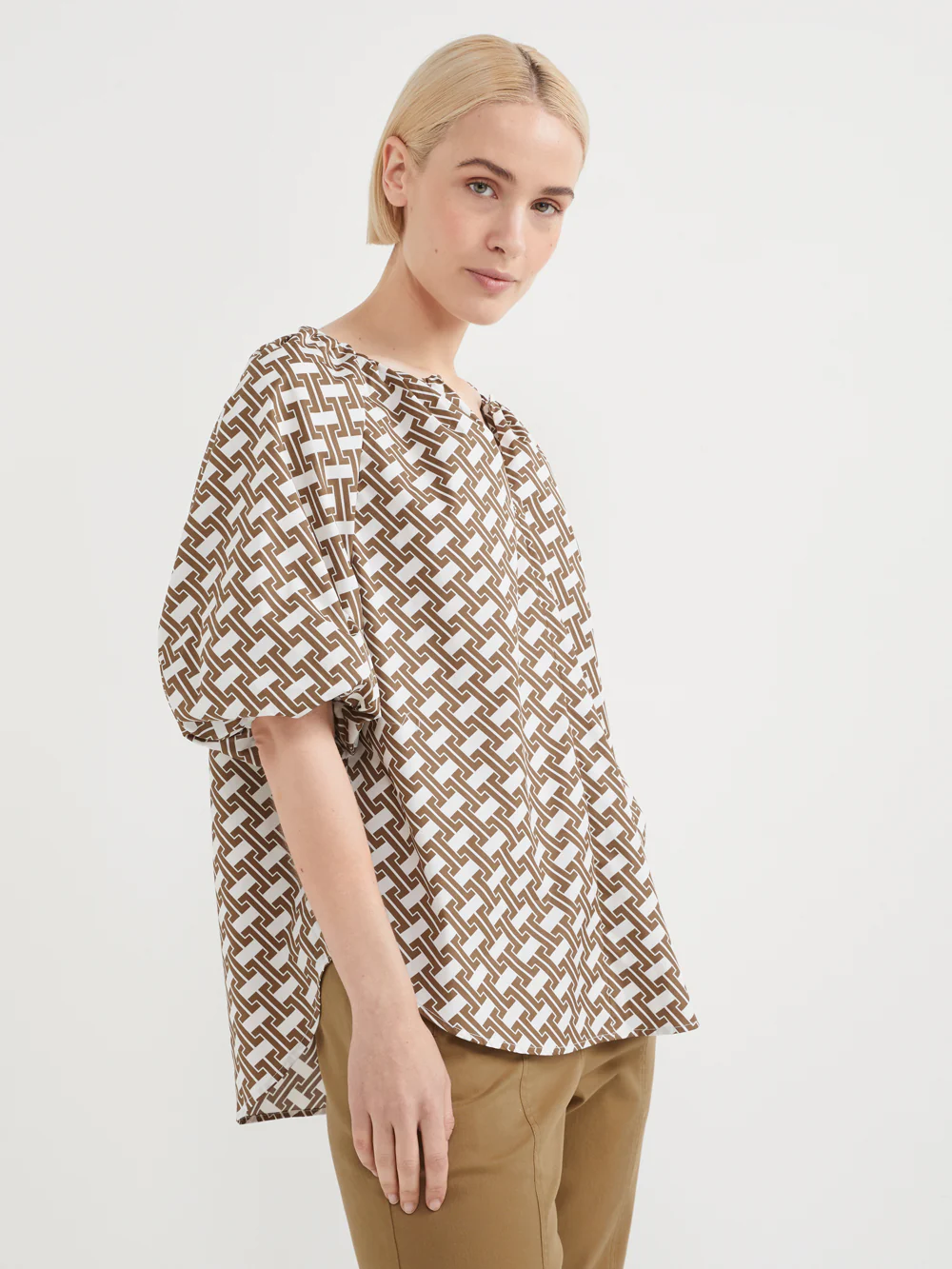 The Cotton Poplin Vent Front Print Top - Image 3