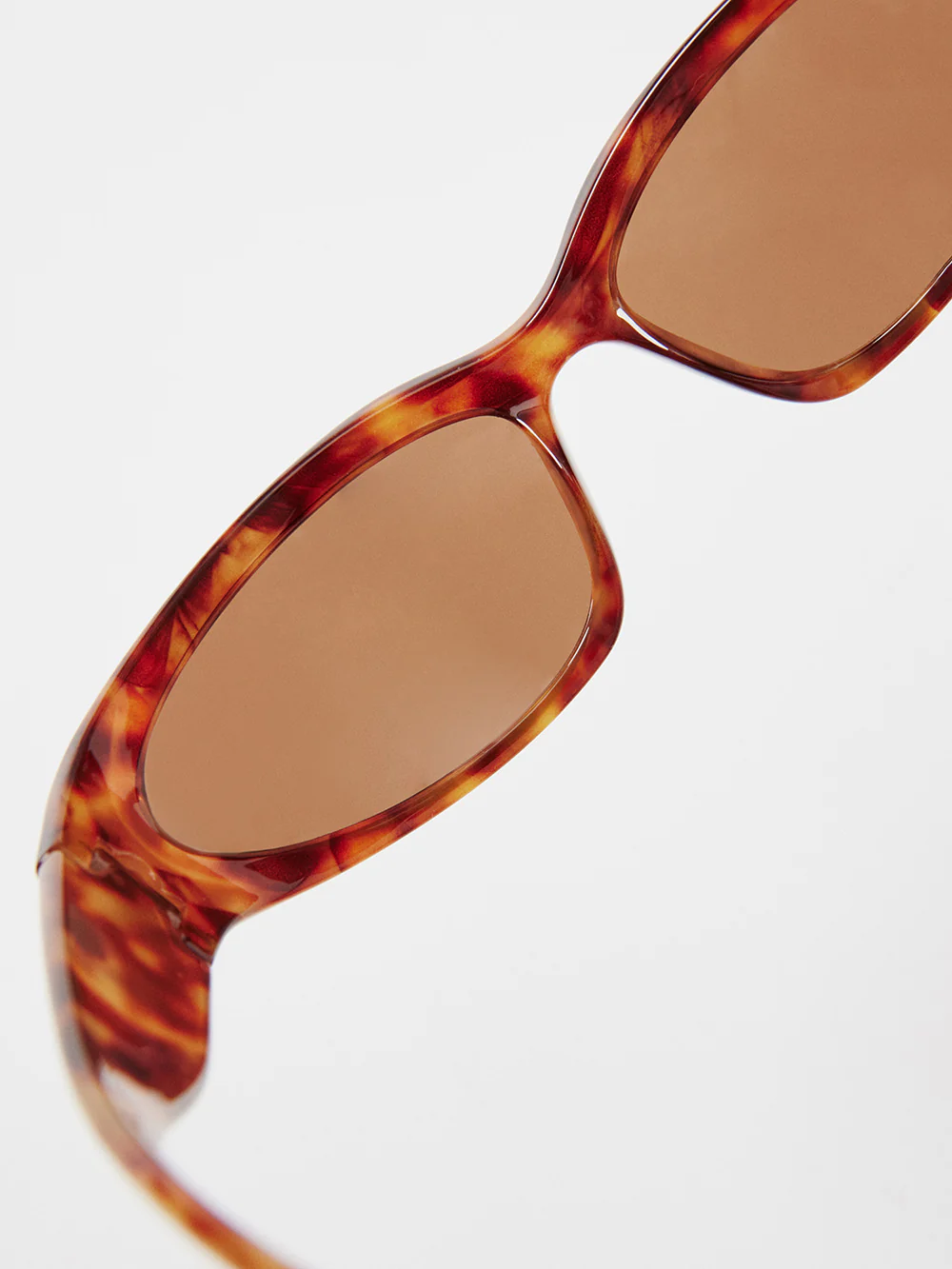 The Curve Sunglasses - Image 4