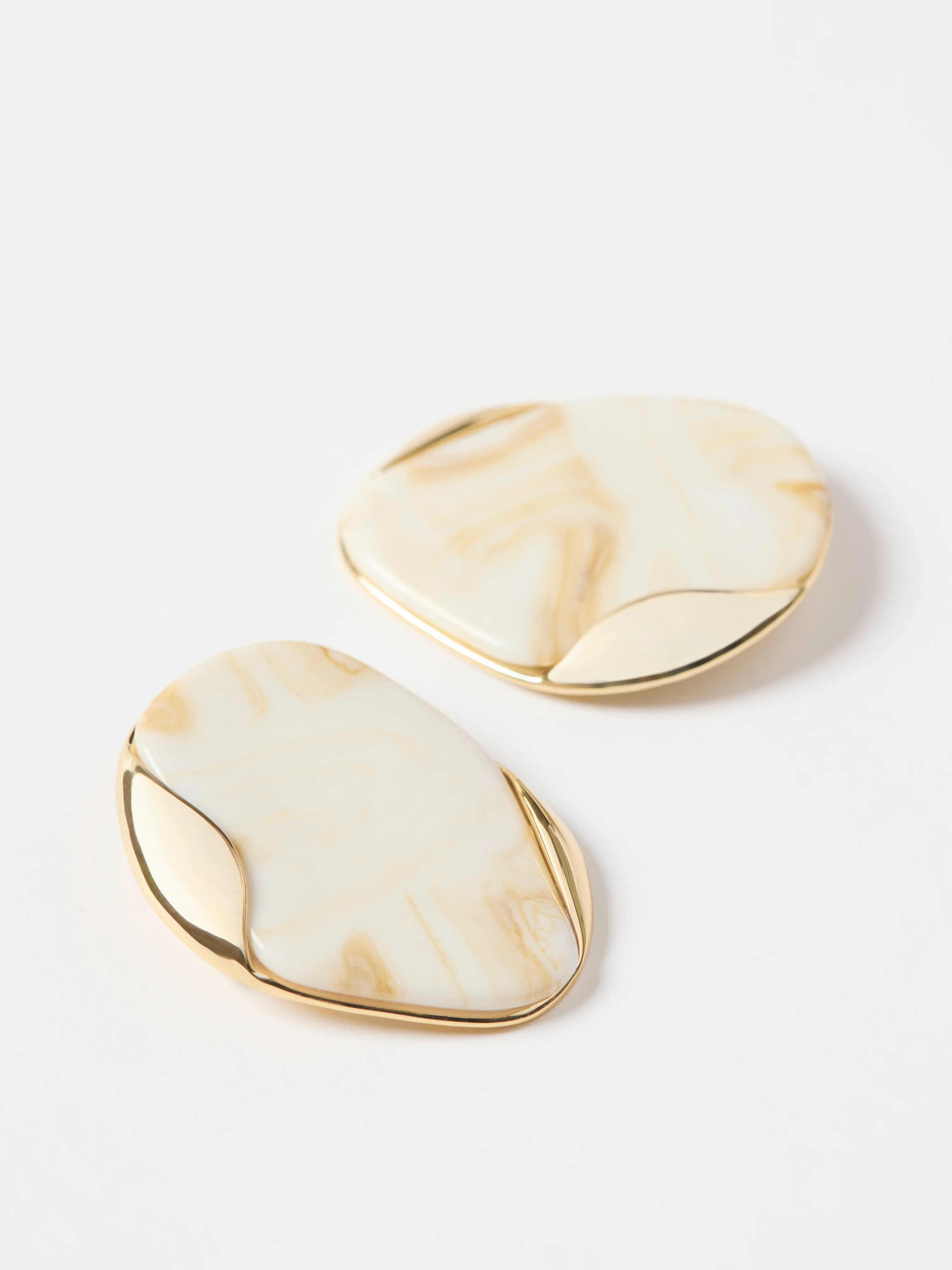 The Ellie Resin Earrings - Image 3