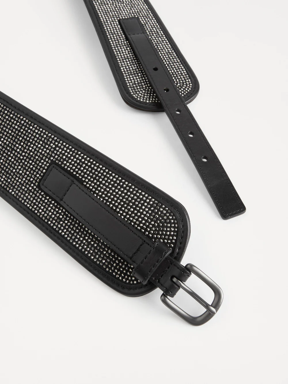 The Embellished Waist Belt