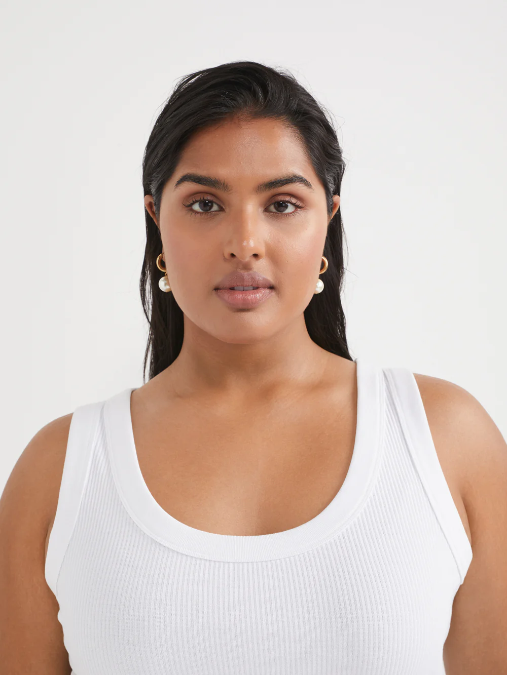 The Eve Pearl Earrings - Image 4