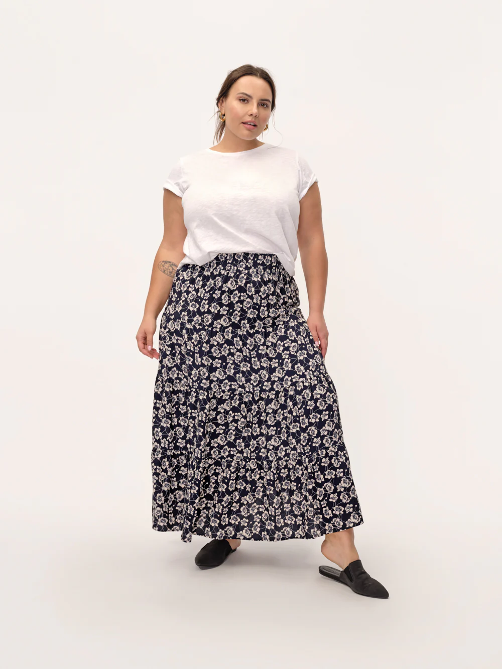 The Floral Tiered Maxi Skirt - Image 3