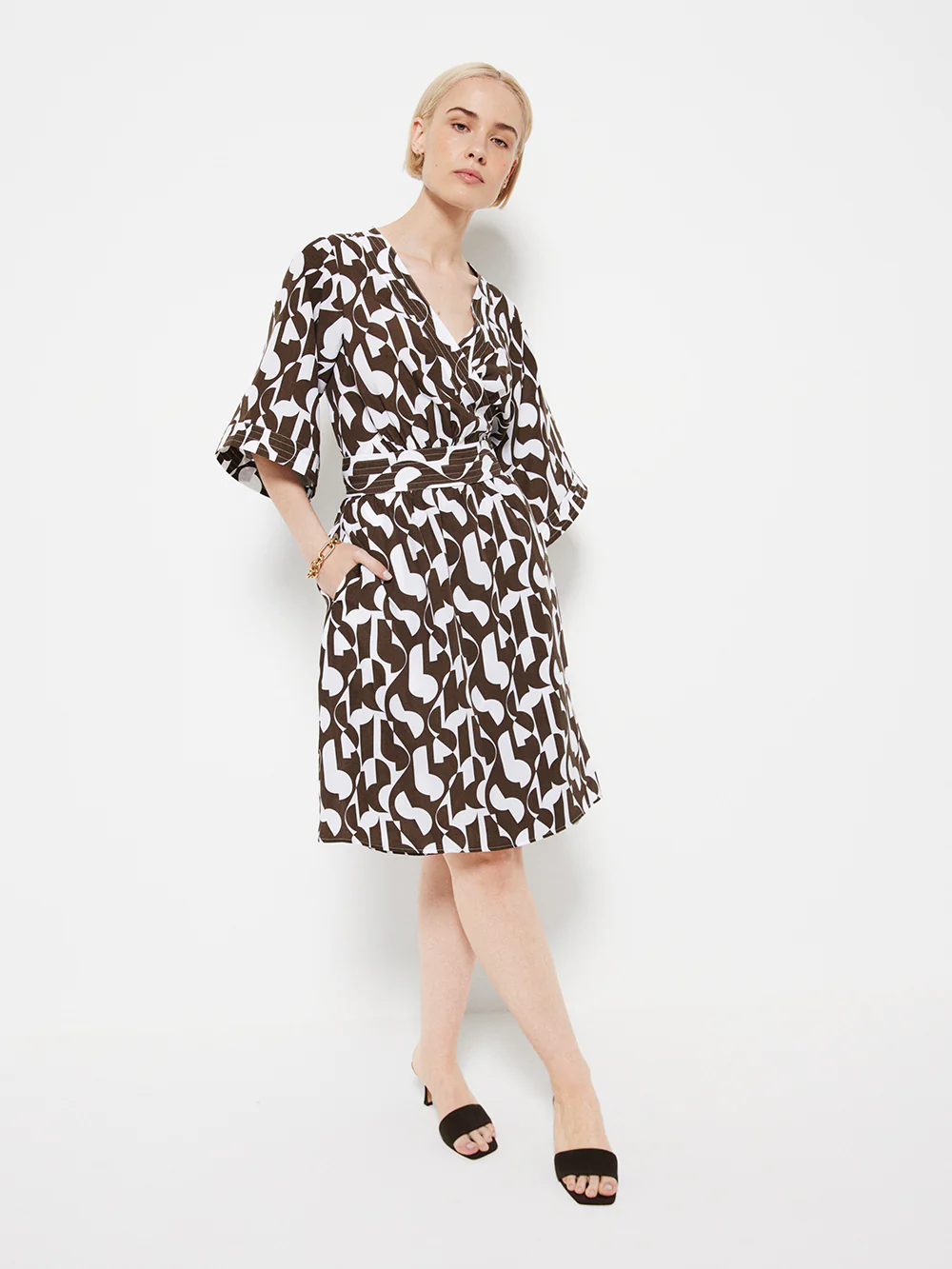 The Graphic Print Wrap Dress - Image 4