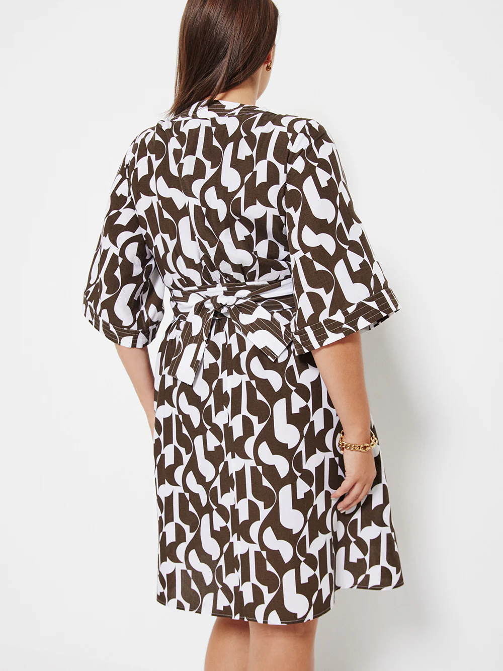 The Graphic Print Wrap Dress - Image 6