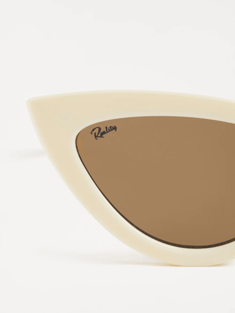 The Kiss Kiss Sunglasses - Image 9