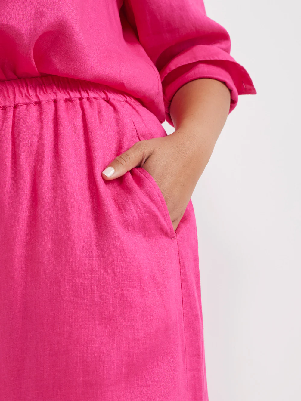 The Lightweight Linen Palazzo Pant - Image 8