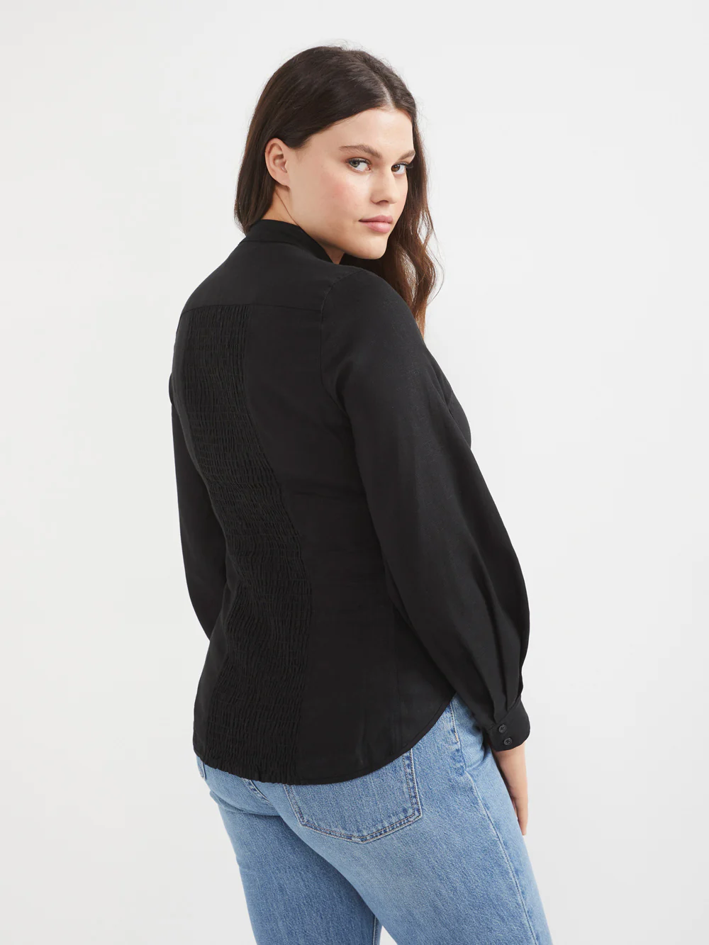 The Linen Blend Fitted Shirt - Image 2