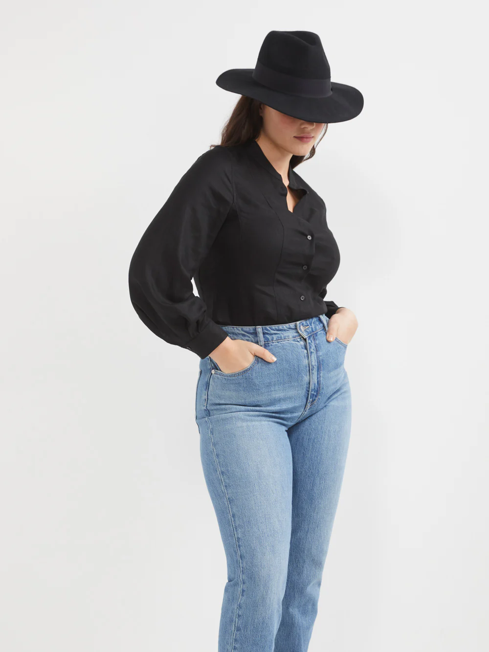 The Linen Blend Fitted Shirt - Image 3