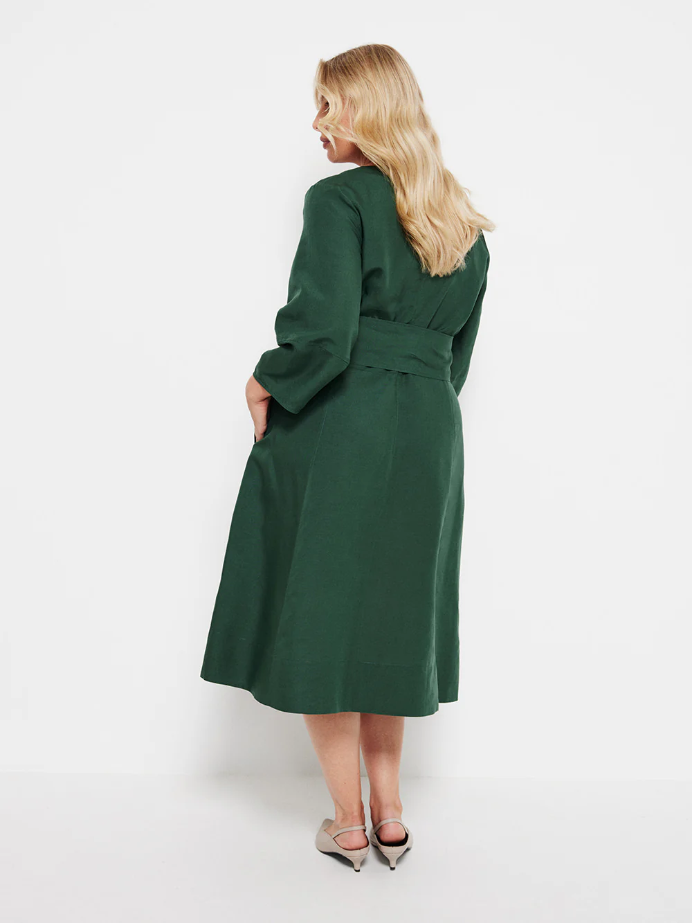 The Linen Blend Statement Sleeve Dress - Image 6