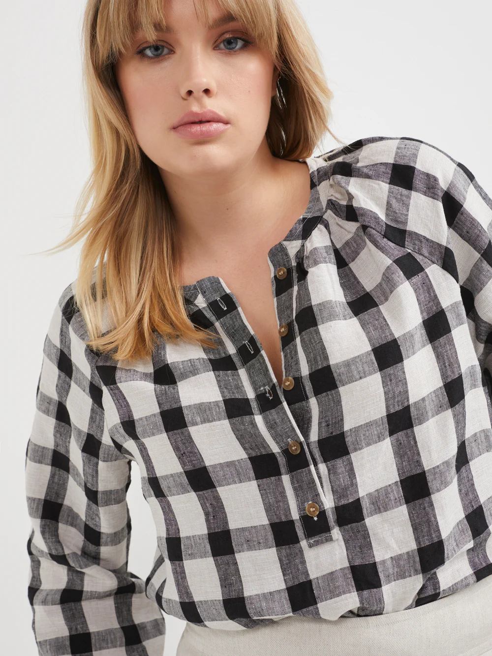 The Linen Check Popover Top