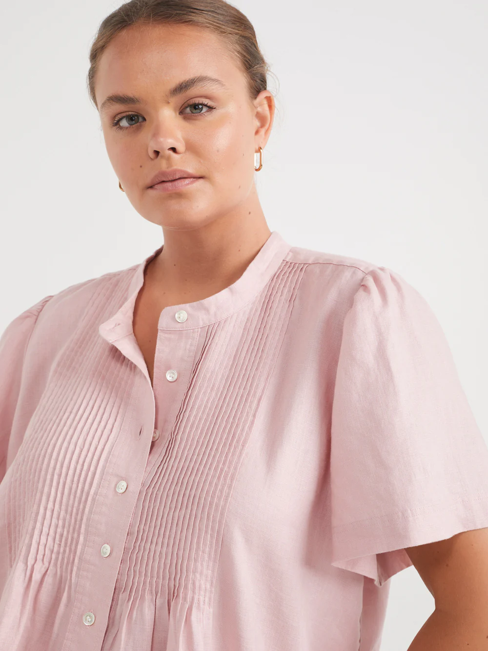 The Linen Pintuck Top - Image 9