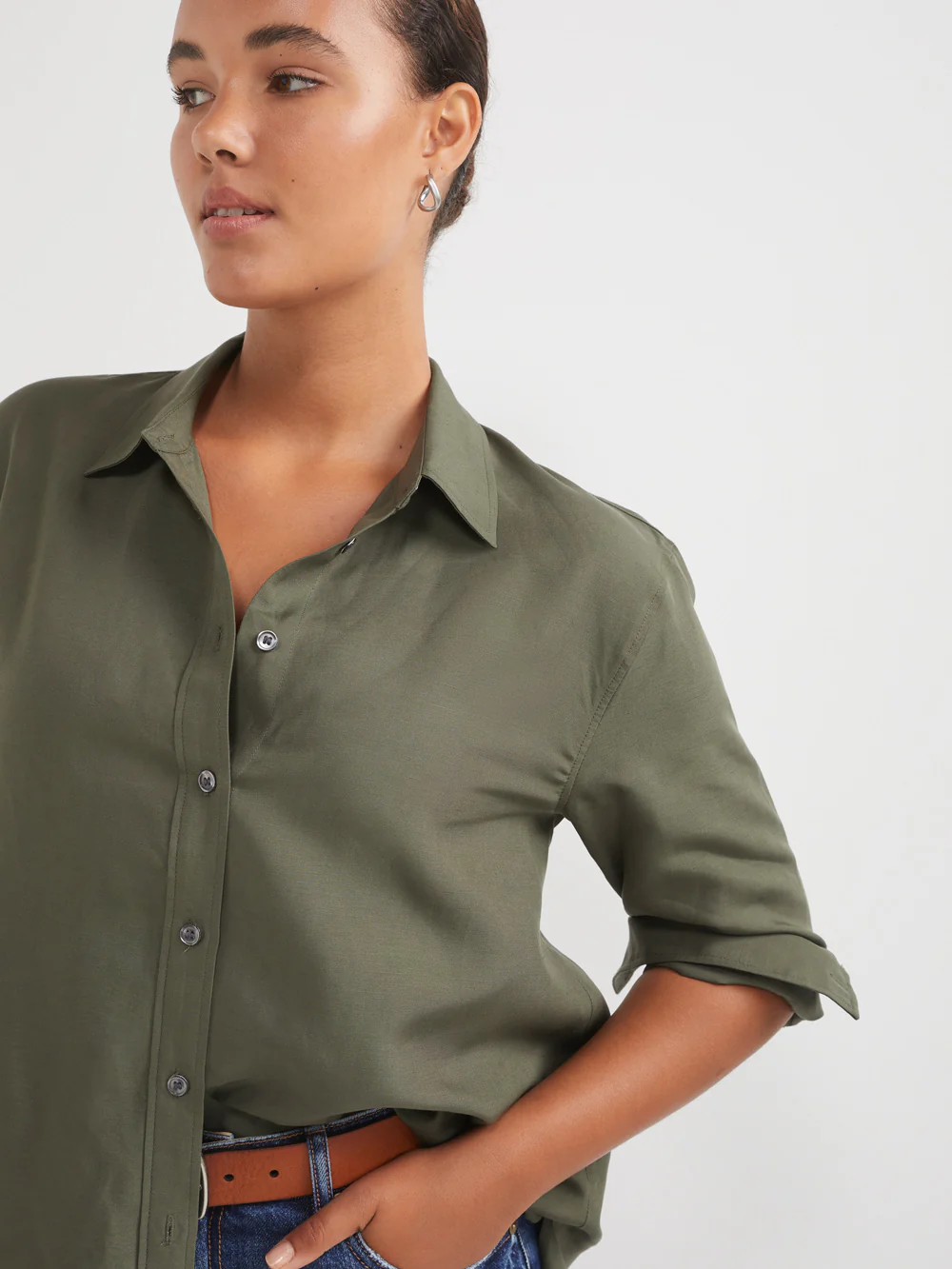 The Linen Blend Relaxed Shirt - Image 4