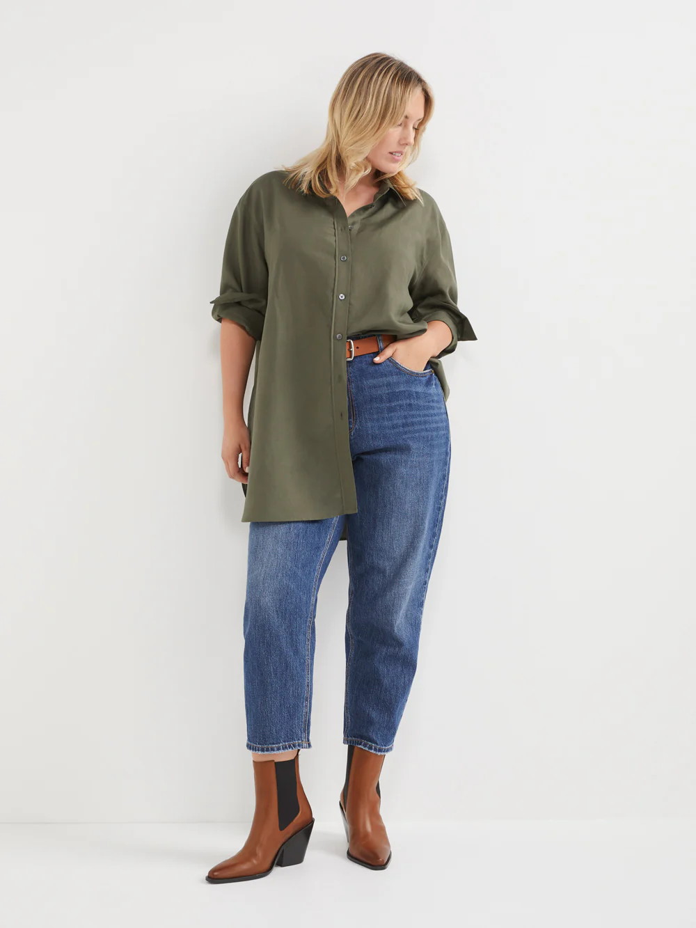 The Linen Blend Relaxed Shirt - Image 5