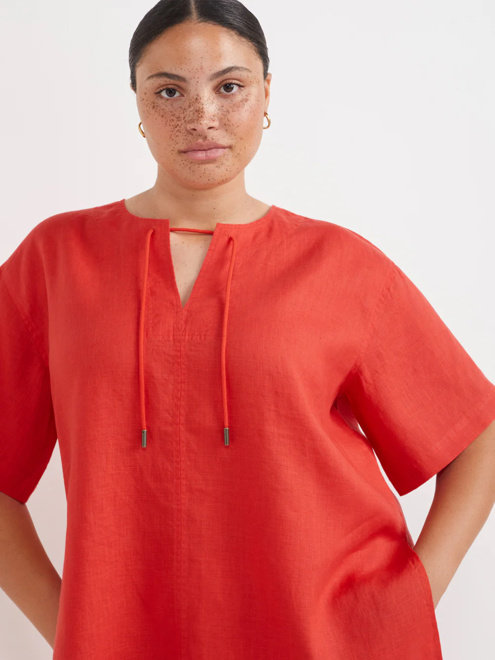 The Linen Short Sleeve Tunic Top - Image 7