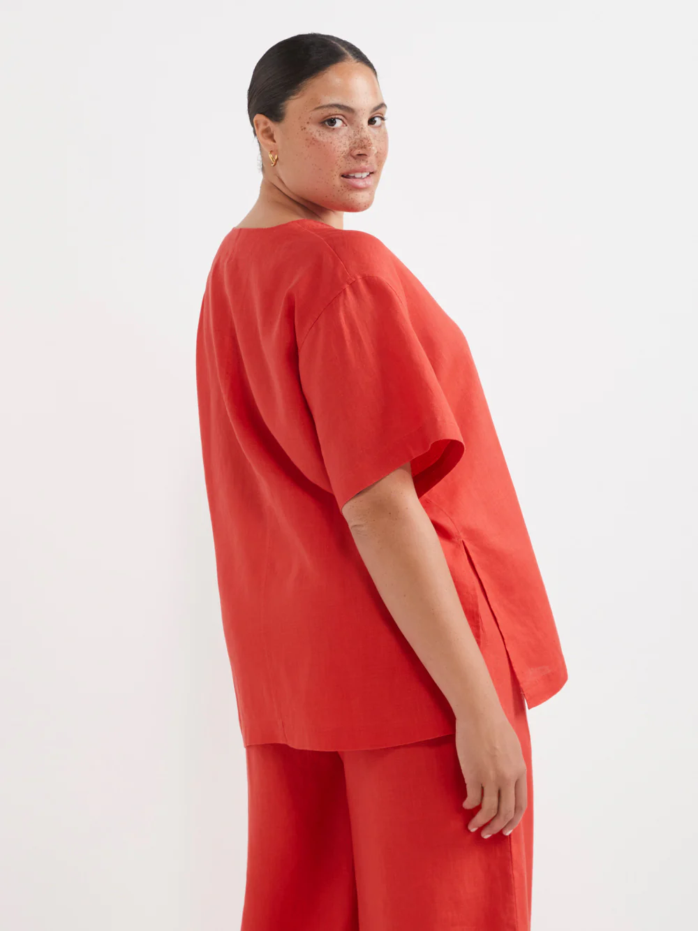 The Linen Short Sleeve Tunic Top - Image 9
