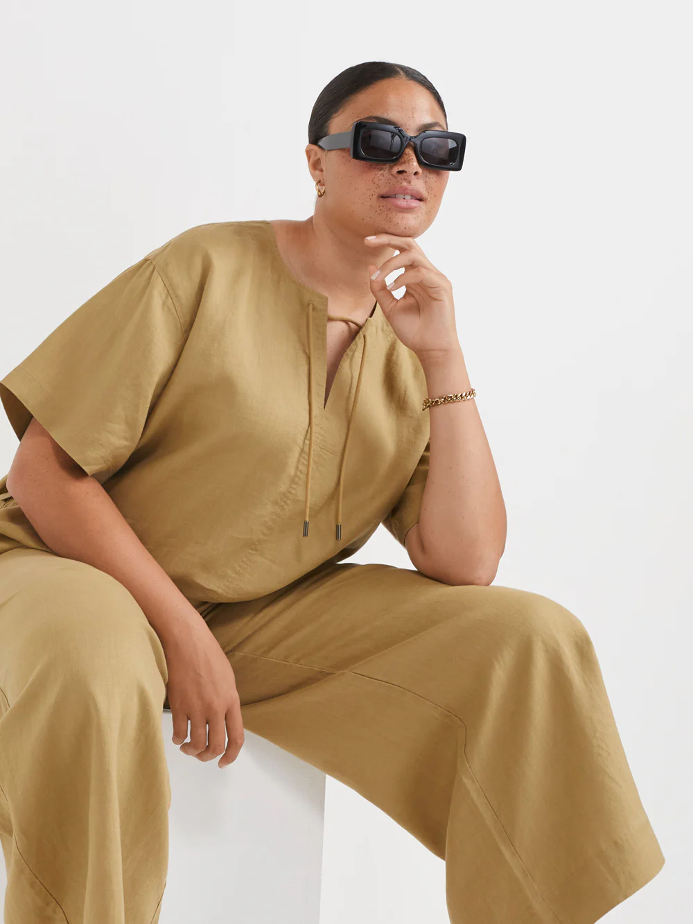 The Linen Short Sleeve Tunic Top - Image 6