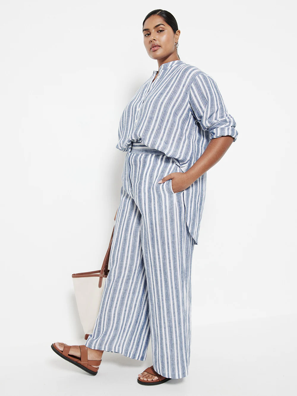 The Linen Stripe Tunic Shirt - Image 10