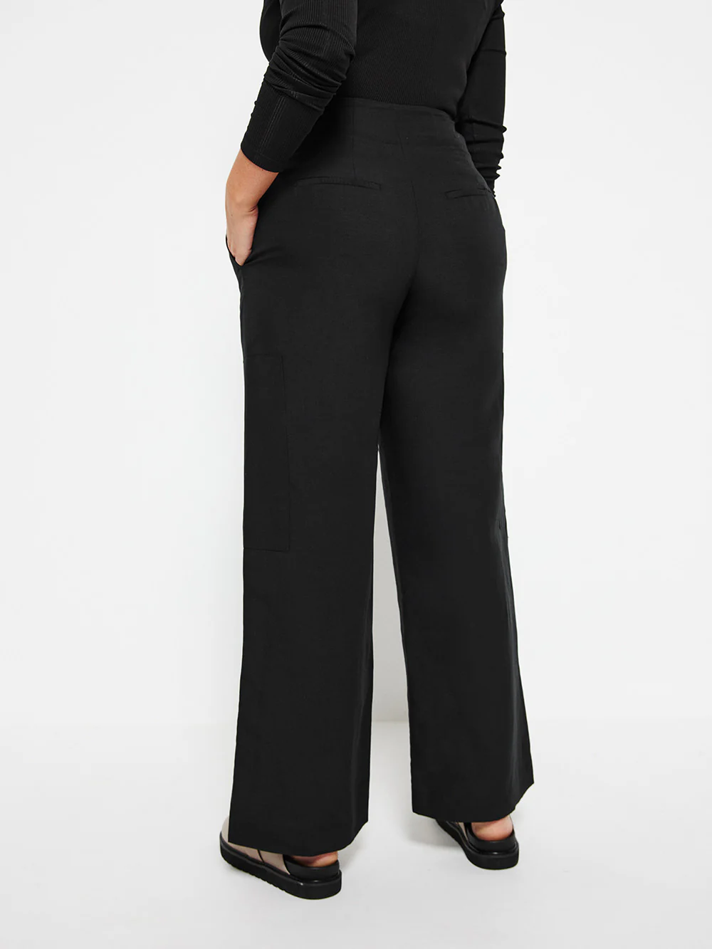 The Linen Utility Pant - Image 2