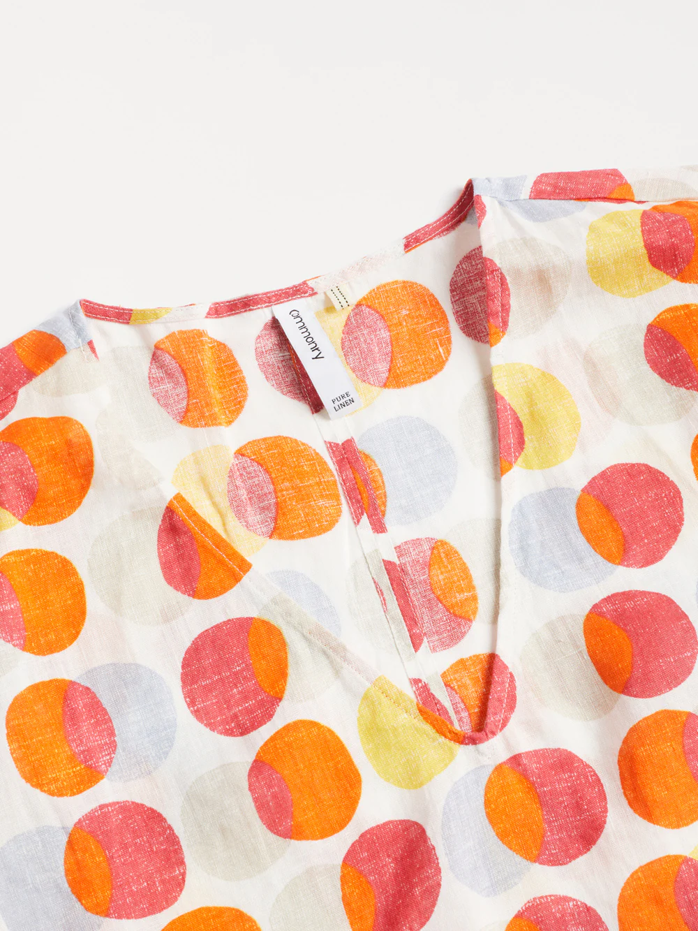 The Linen V-Neck Print Top - Image 10