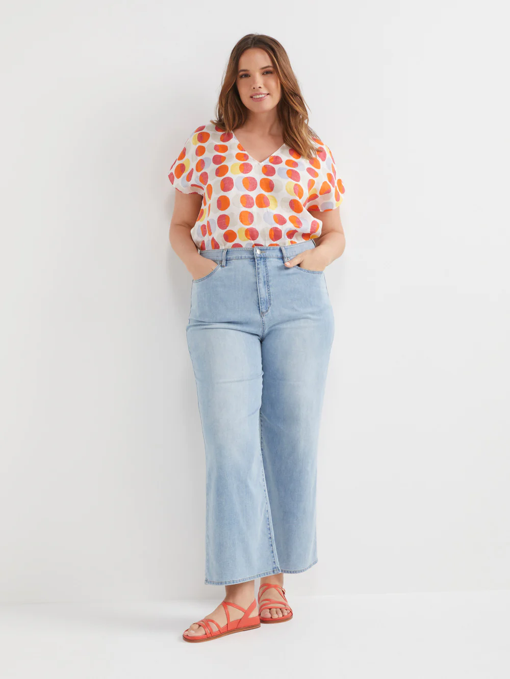 The Linen V-Neck Print Top - Image 6
