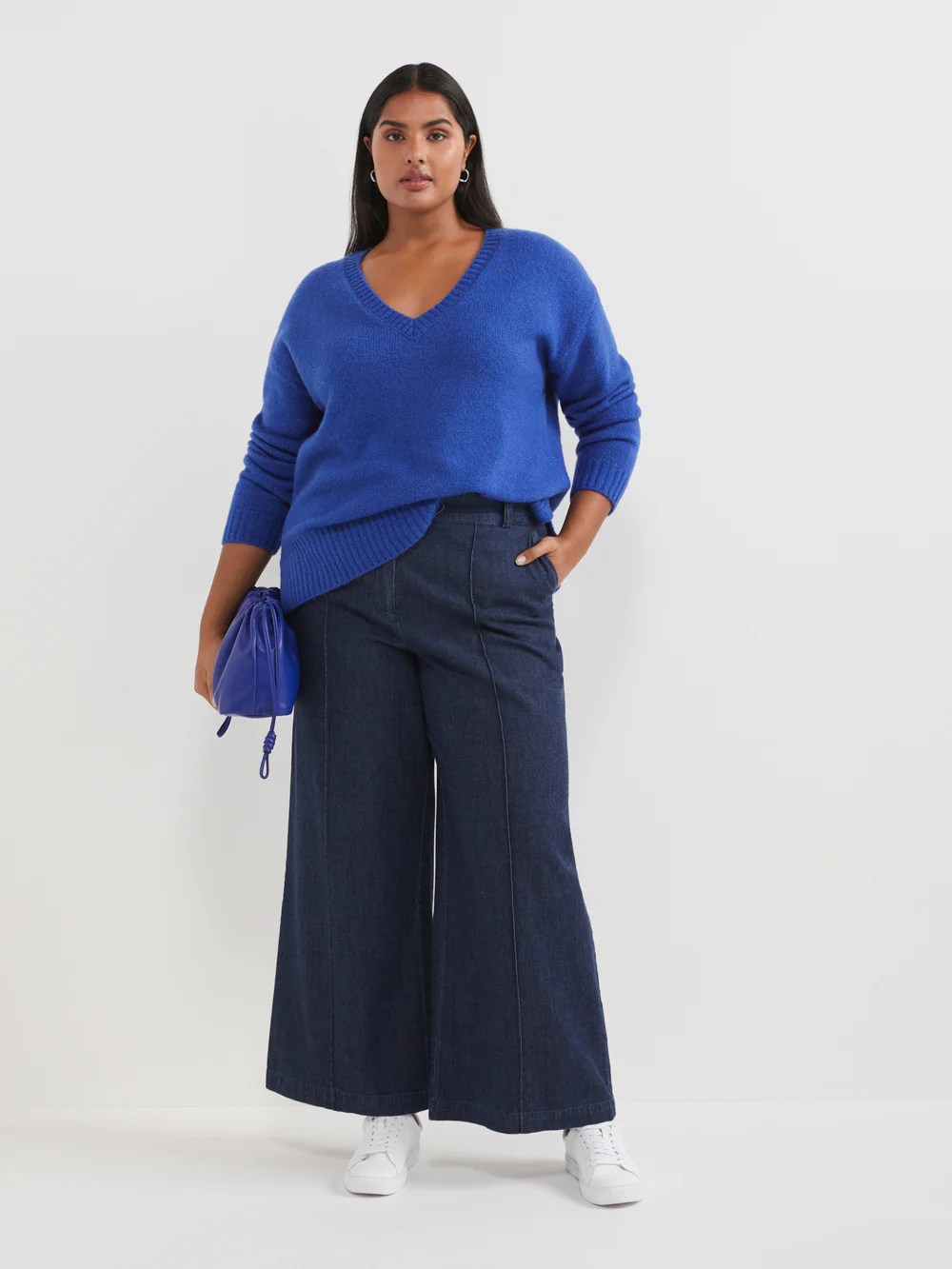The Long Sleeve V-Neck Pullover - Image 6