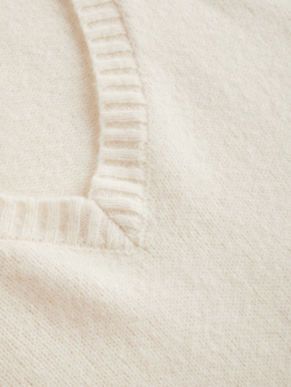 The Long Sleeve V-Neck Pullover - Image 5