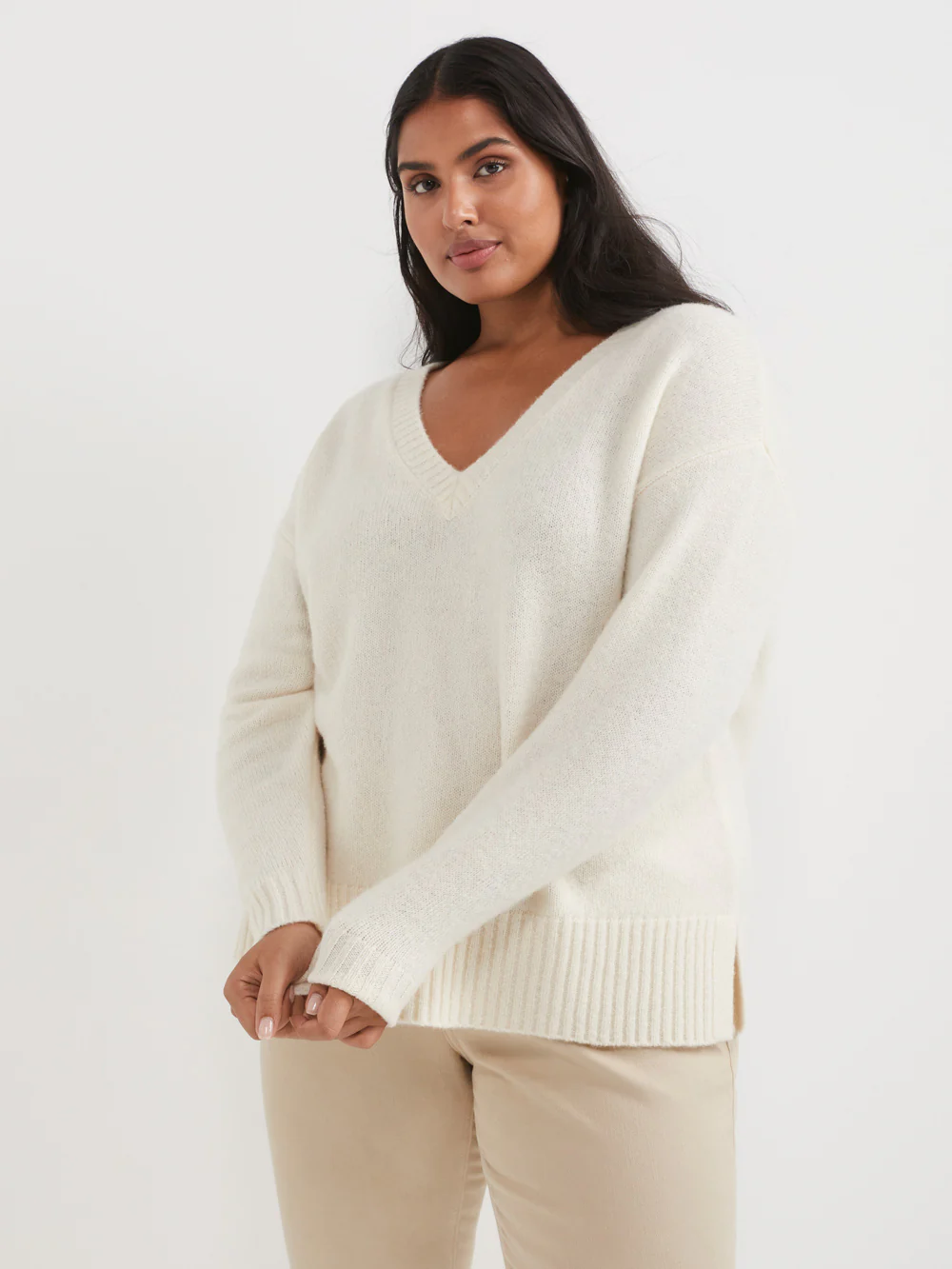 The Long Sleeve V-Neck Pullover - Image 7