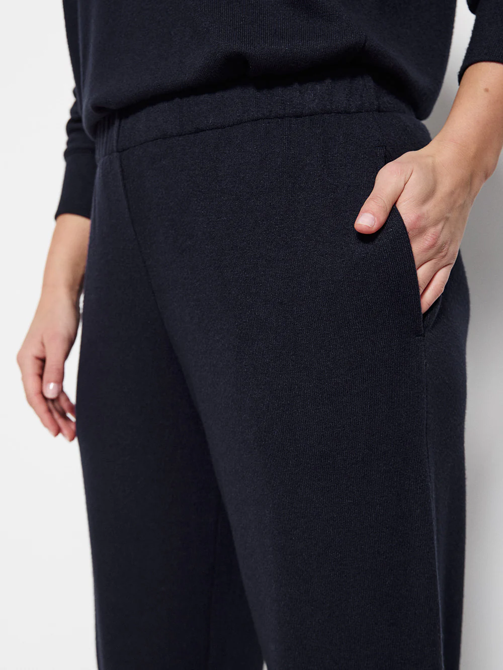 The Lounge Pant - Image 3