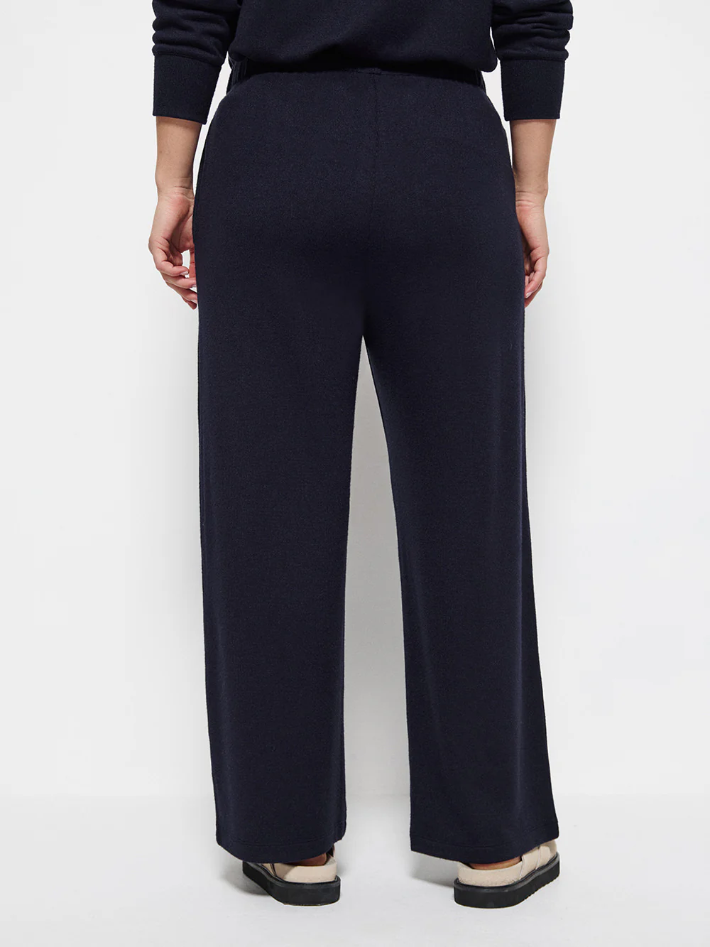 The Lounge Pant - Image 4