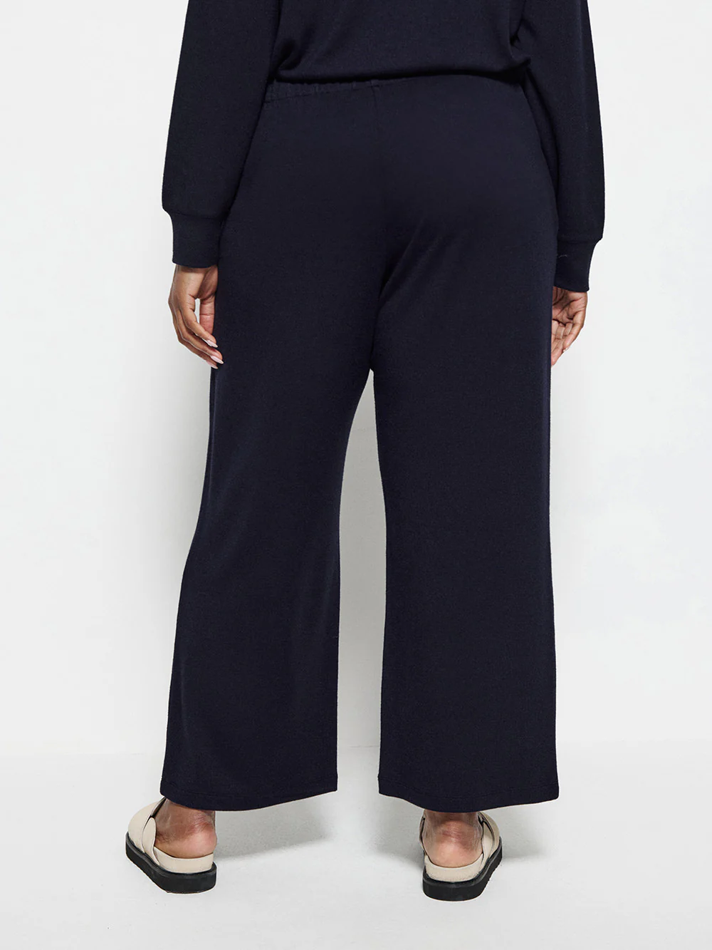 The Lounge Pant - Image 8
