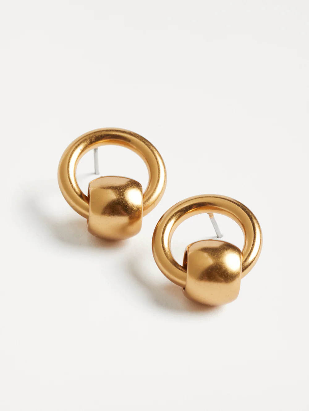 The Luella Drop Hoop Earings - Image 3