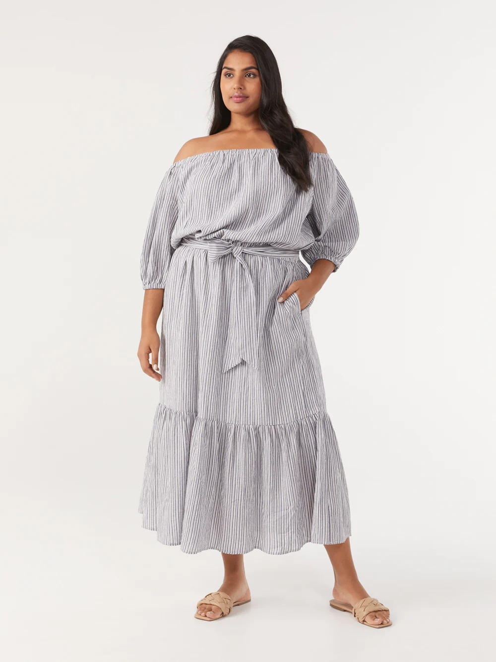 The Off Shoulder Stripe Maxi Dress - Image 5