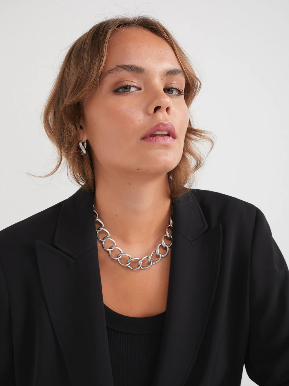The Oversized Link Necklace - Image 2