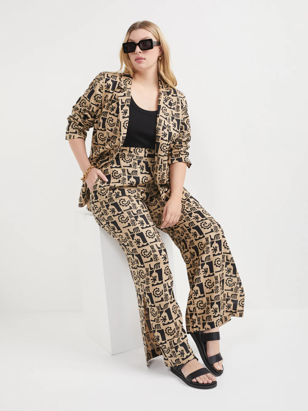 The Printed Linen Blazer - Image 6