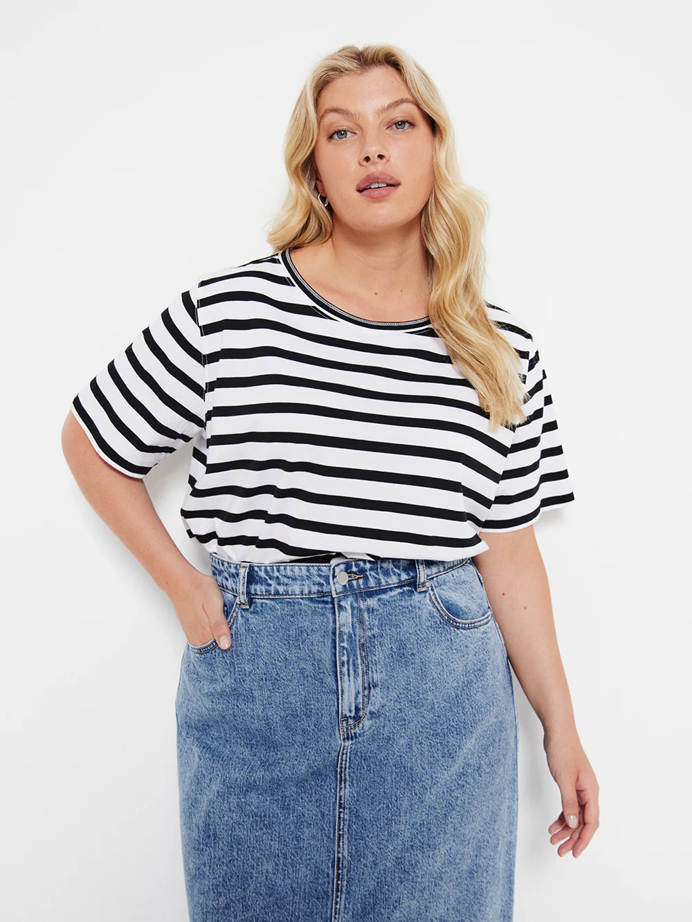 The Relaxed Side Split Stripe Tee - Image 5