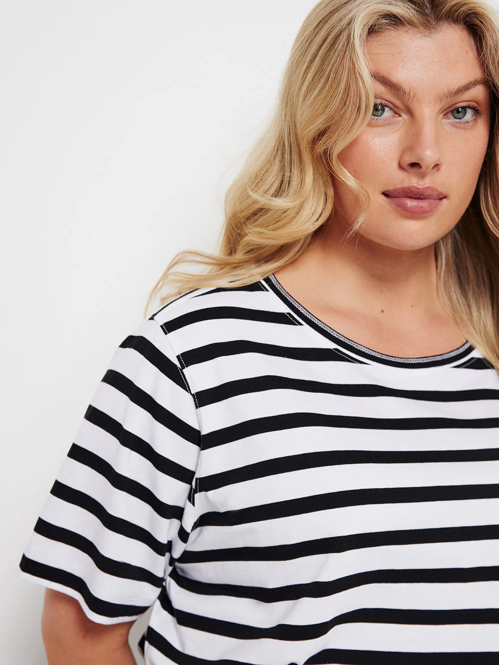 The Relaxed Side Split Stripe Tee - Image 6