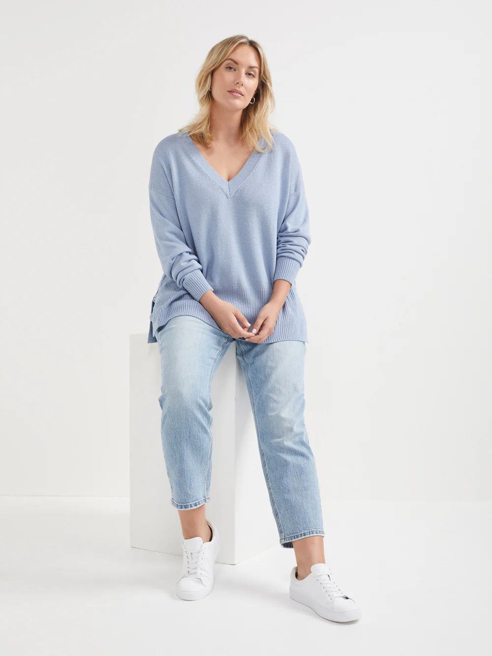 The Relaxed V-Neck Pullover - Image 5