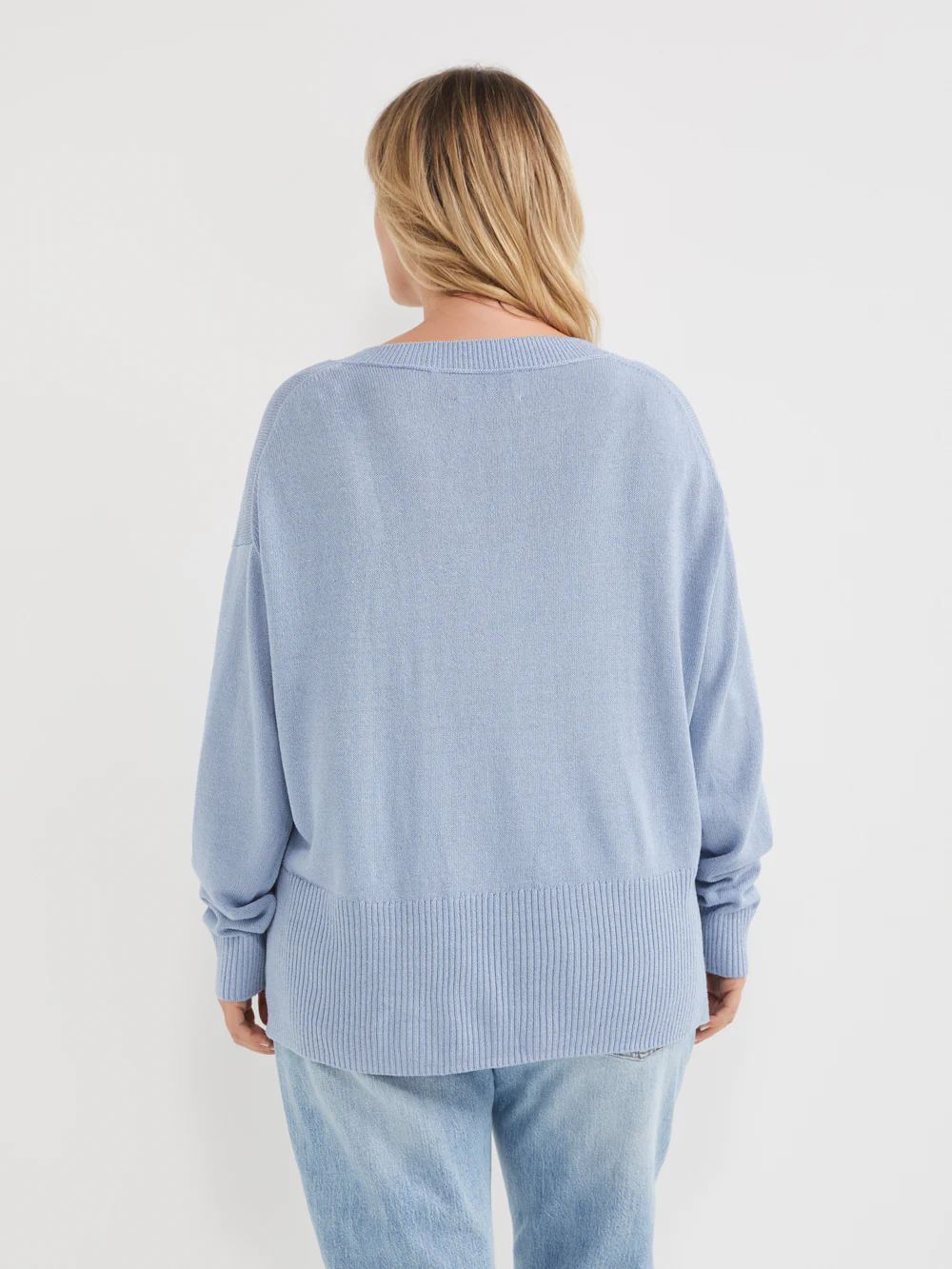 The Relaxed V-Neck Pullover - Image 7