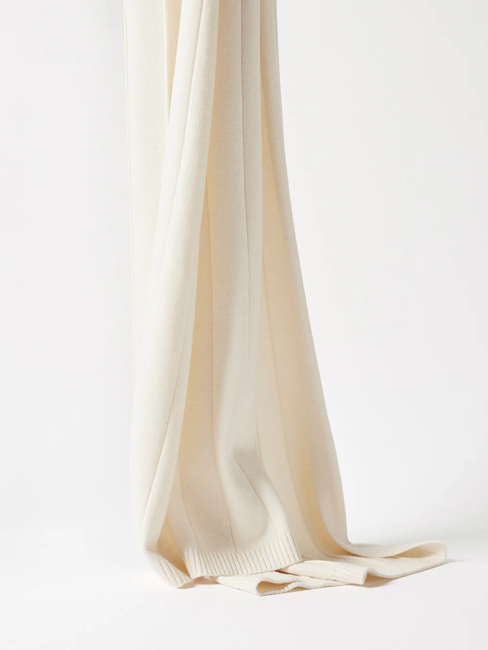 The Ribbed Scarf - Image 4
